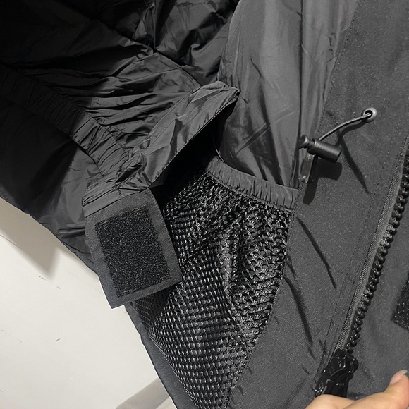 Canada Goose Men's Expedition Parka - Picture 11 of 15